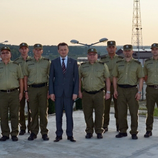 Minister Mariusz Błaszczak odwiedził Placówkę Nadbużańskiego Oddziału Straży Granicznej