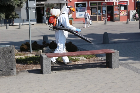 Rozpoczęła się dezynfekcja przestrzeni publicznych w Tomaszowie Lubelskim