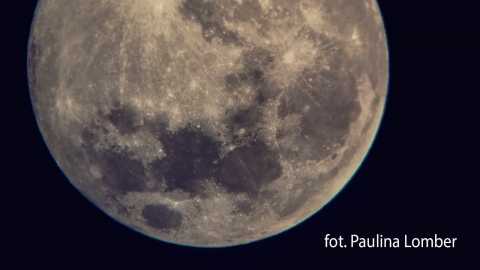 Najjaśniejsza Pełnia Różowego Księżyca w obiektywie Pauliny Lomber